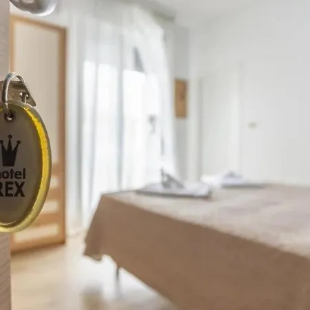 Rex Hotel